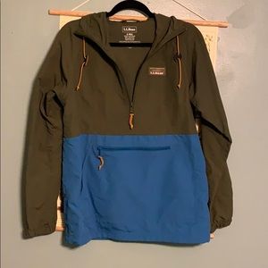 L.L. Bean mountain classic anorak, size small